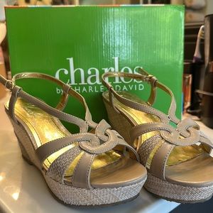 Charles by Charles David size 8 Arisen Camel nude beige great condition with box